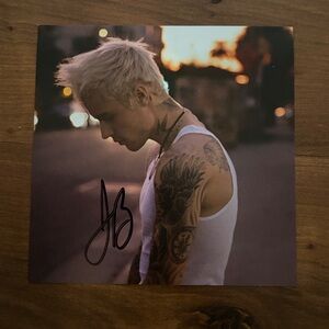 Justin Bieber- RARE   YUMMY hand signed in sharpie small poster no CD